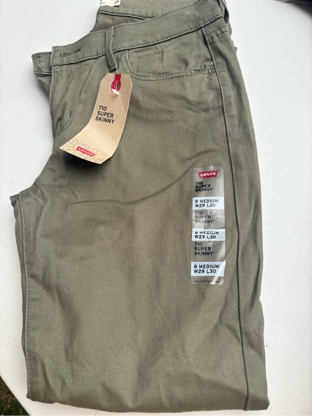 Levi's 710 Super Skinny Chinos in Olive
